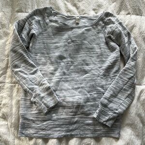 Women’s Bella Gray crew neck sweatshirt size medium